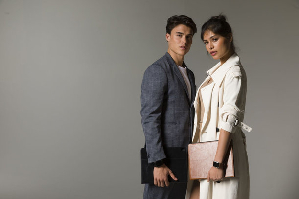 MODE - Bornholm karkötő az Apple Watch-hoz, 44 mm, sötétbarna / ezüst