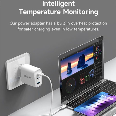 Extreme Speed töltőadapter, 2x USB-C + USB-A, PD 65W, fehér, Devia