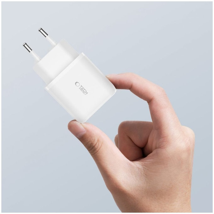 Hálózati töltő C20W 2-PORT PD 20W / QC3.0 + USB-C Cable, fehér, Tech-Protect