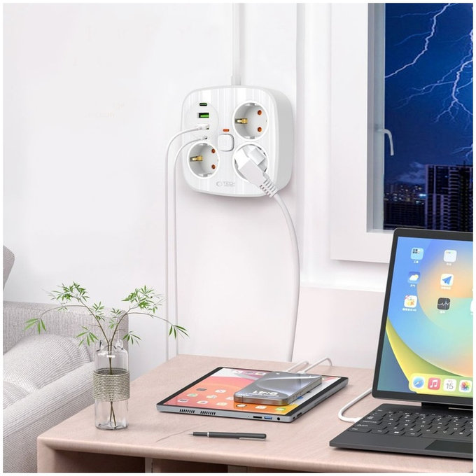 Hálózati töltő PCS3X4 Power Strip 2 USB & 2 USB-C & 3 Socket 200cm, fehér, Tech-Protect