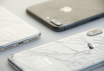 Mi a teendő, ha az iPhone hátsó üveglapja megreped?