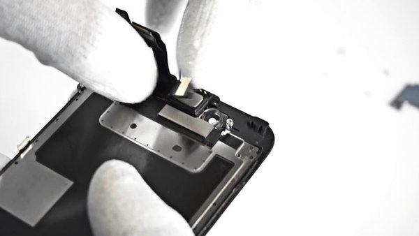 Előlapi kamera megemelése