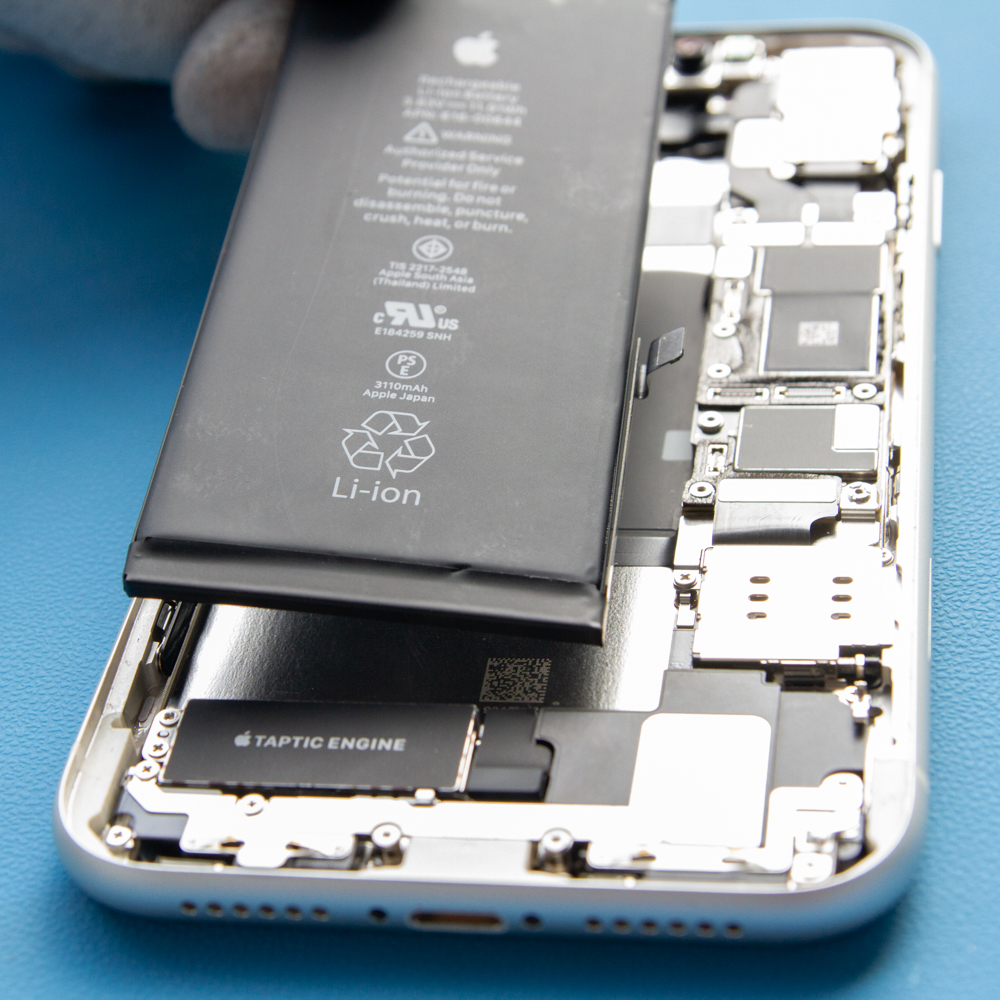 iPhone 11 akkumulátor csere