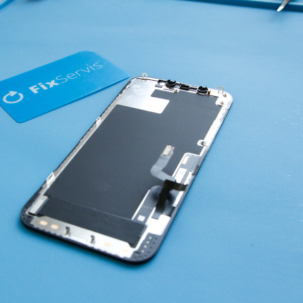 Szereljenen be egy új LCD kijelzőt