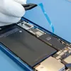 Új ragasztó ragasztása az iPhone szélei körül #3