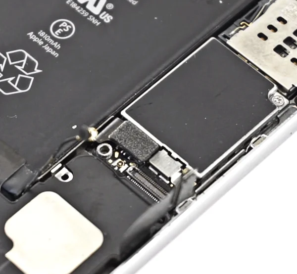 Akkumulátor lecsatolása